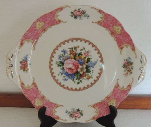 AWESOME ROYAL ALBERT 23 PIECE TEA SET - "LADY CARLYLE"