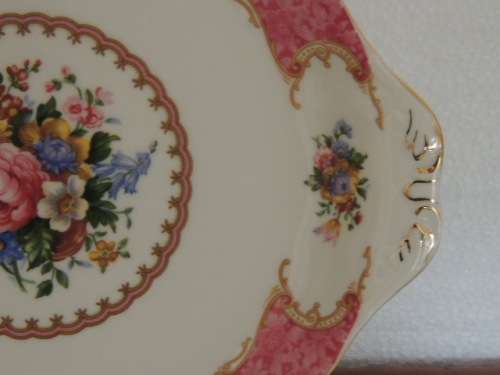 AWESOME ROYAL ALBERT 23 PIECE TEA SET - "LADY CARLYLE"