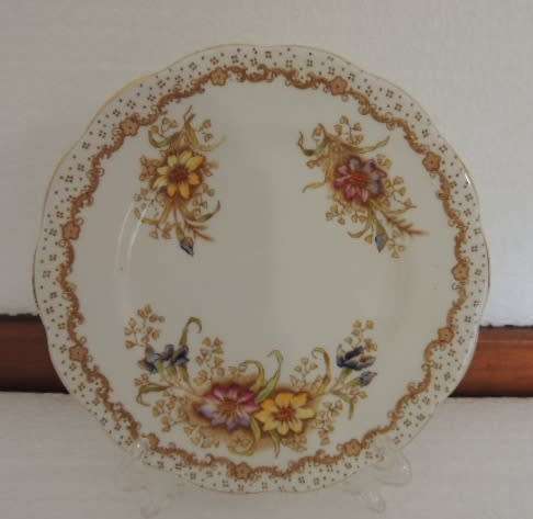 ROYAL ALBERT SIDE PLATE - "GEM"