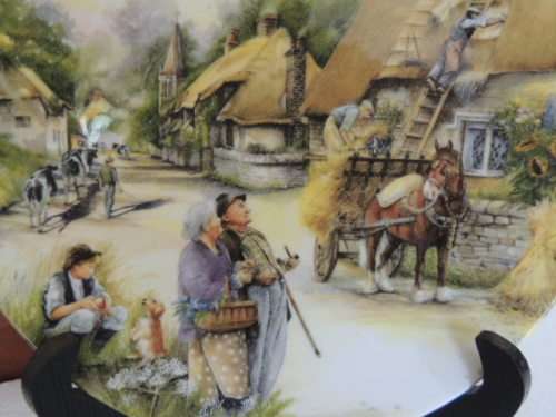 ROYAL DOULTON OLD COUNTRY CRAFTS PLATE - "THE THATCHER" 1990, BOXED WITH COA