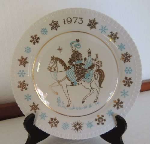 SPODE CHRISTMAS PLATE 1973 "WE THREE KINGS OF ORIENT ARE" - LIMITED PRODUCTION