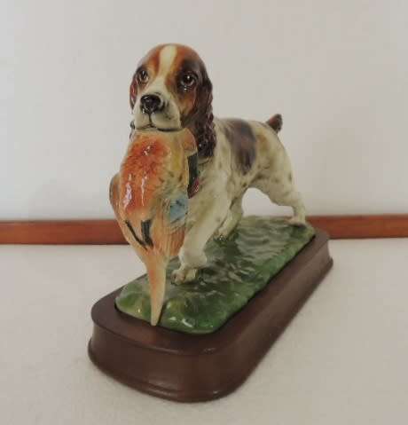 COCKER SPANIEL WITH PHEASANT IN MOUTH - MOUNTED ON WOODEN BASE
