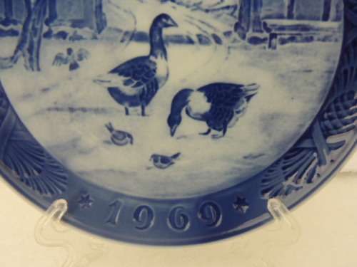 ROYAL COPENHAGEN CHRISTMAS PLATE 1969 - "IN THE OLD FARMYARD"