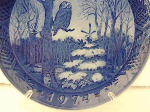 ROYAL COPENHAGEN CHRISTMAS PLATE 1974 - "WINTER TWILIGHT"