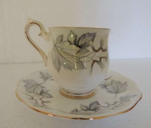 ROYAL ALBERT COFFEE DUOS - "SILVER MAPLE"