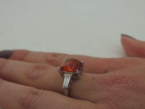 STERLING SILVER RING - AMBER WITH TWO ACCENT STONES