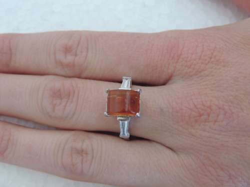STERLING SILVER RING - AMBER WITH TWO ACCENT STONES
