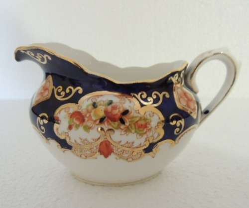 ROYAL ALBERT MILK JUG  (TEA SET SIZE) - "HEIRLOOM" PATTERN