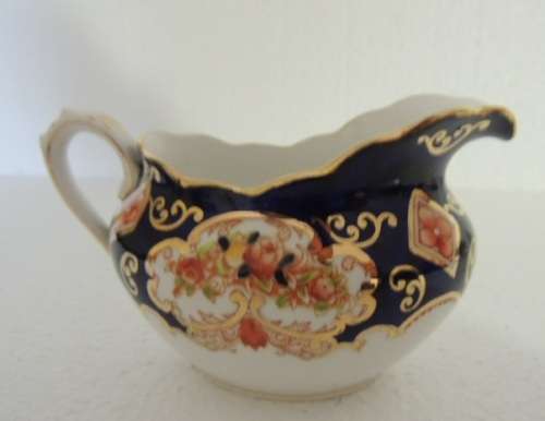 ROYAL ALBERT MILK JUG  (TEA SET SIZE) - "HEIRLOOM" PATTERN