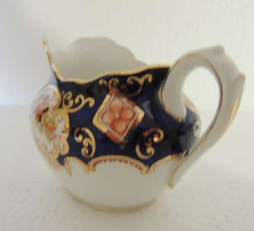 ROYAL ALBERT MILK JUG  (TEA SET SIZE) - "HEIRLOOM" PATTERN