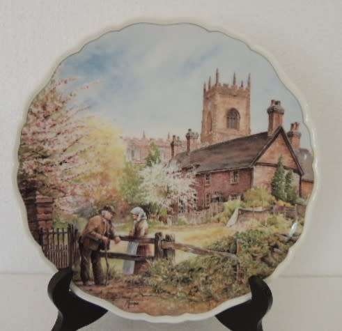 ROYAL DOULTON PLATE - VILLAGE LIFE SERIES, "ON MEMORY LANE"