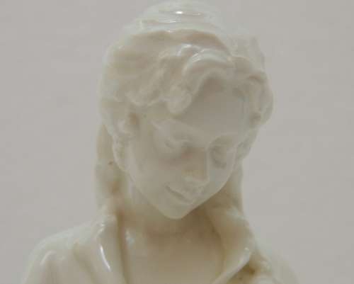 ROYAL WORCESTER FIGURINE - "SWEET DREAMS"