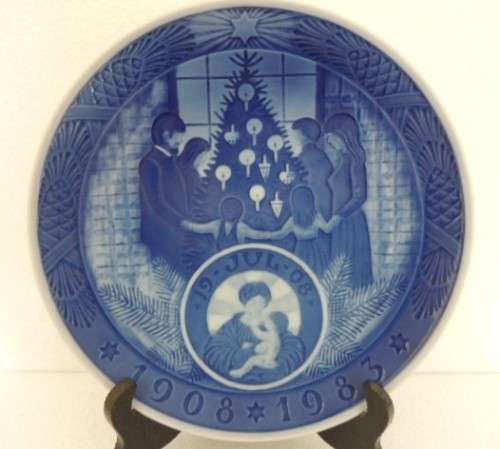 ROYAL COPENHAGEN CHRISTMAS ANNIVERSARY PLATE 1908 - 1983 - "MARY AND CHILD"