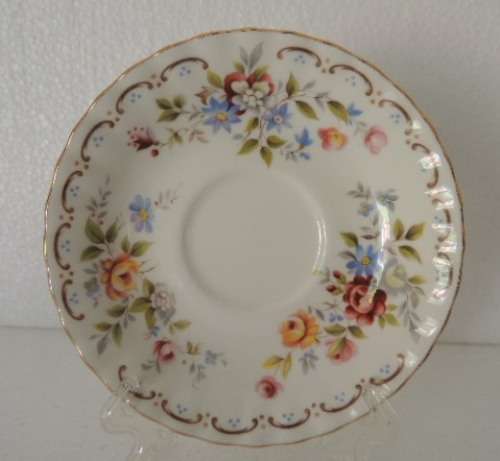 ROYAL ALBERT 22 PIECE TEA SET - "JUBILEE ROSE" - ABSOLUTELY ASTOUNDING