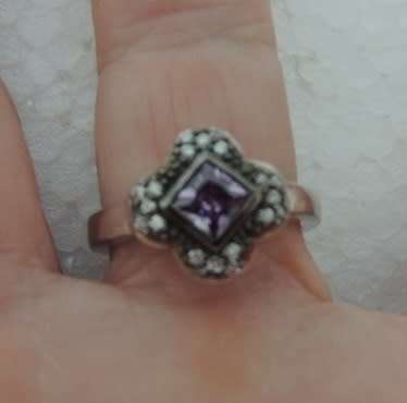 STERLING SILVER RING - ABSOLUTELY BEAUTIFUL