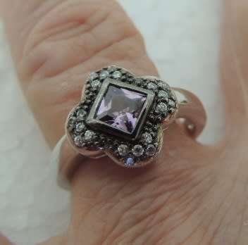 STERLING SILVER RING - ABSOLUTELY BEAUTIFUL