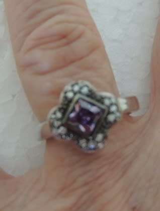 STERLING SILVER RING - ABSOLUTELY BEAUTIFUL