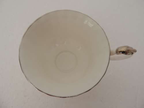 ROYAL ALBERT TEA CUP - " CHANTILLY "