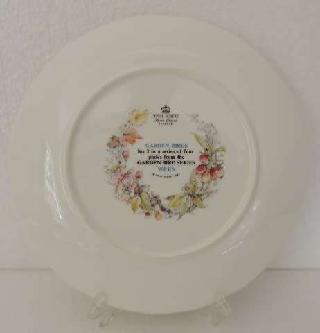 ROYAL ALBERT PLATE - GARDEN BIRDS SERIES " WREN "
