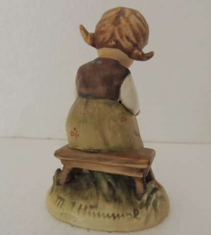 HUMMEL FIGURINE  - " BUSY STUDENT " # 367 DATED 1963