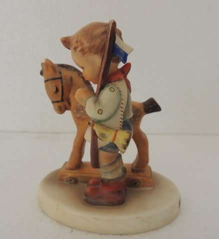 HUMMEL FIGURINE  - " PRAYER BEFORE BATTLE " # 20