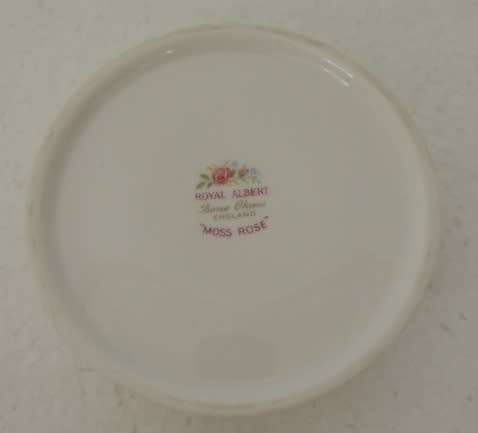 ROYAL ALBERT POWDER BOWL - "MOSS ROSE"