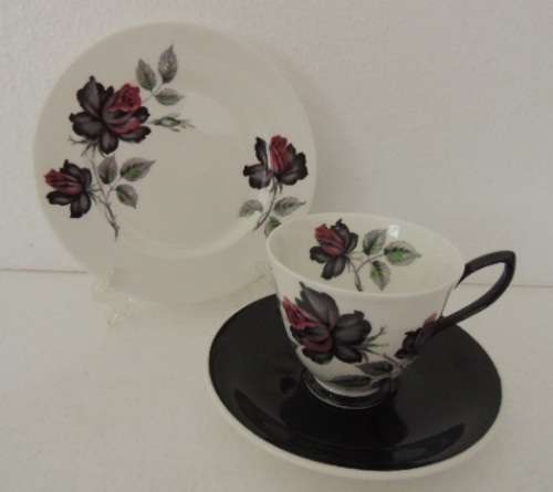ROYAL ALBERT 21 PIECE TEA SET - "MASQUERADE" THIS WILL NOT BE LISTED AGAIN