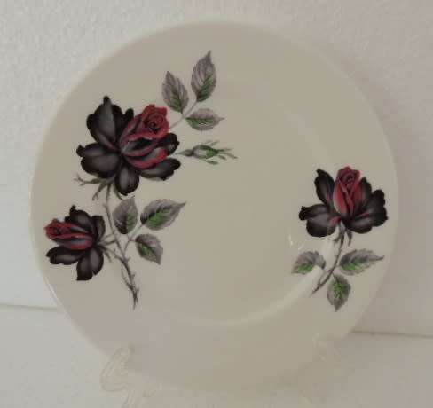 ROYAL ALBERT 21 PIECE TEA SET - "MASQUERADE" THIS WILL NOT BE LISTED AGAIN