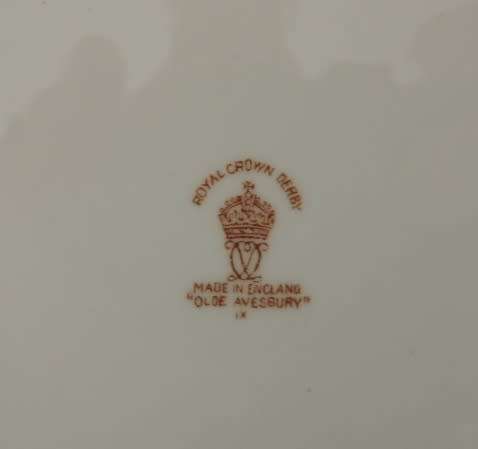 ROYAL CROWN DERBY "OLDE AVESBURY" CAKE PLATE