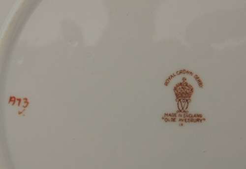 ROYAL CROWN DERBY "OLDE AVESBURY" CAKE PLATE