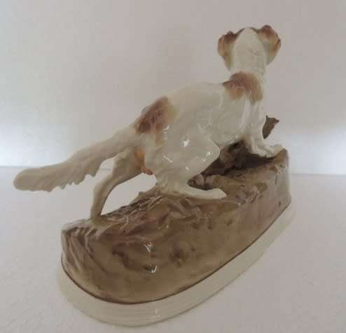 GERMAN NYMPHENBURG PORCELAIN SPANIEL HUNTING DOG - BY P.J. MENE