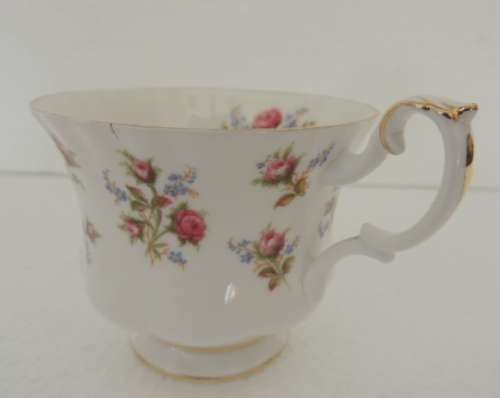 ROYAL ALBERT TRIO - "WINSOME"