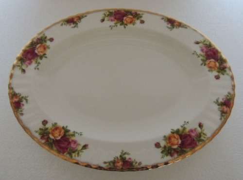 ROYAL ALBERT PLATTER - OLD COUNTRY ROSES, Price reduced