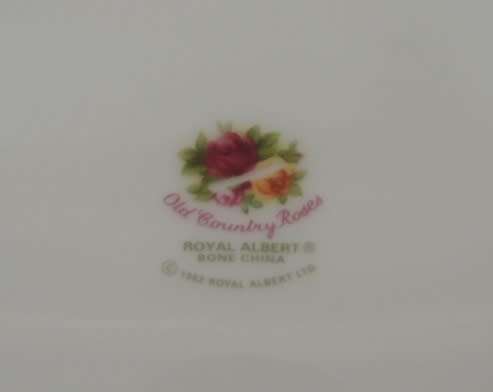 ROYAL ALBERT PLATTER - OLD COUNTRY ROSES, Price reduced