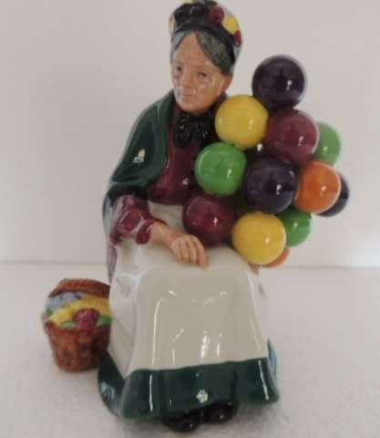ROYAL DOULTON FIGURINE - "THE OLD BALLOON SELLER" HN 1315