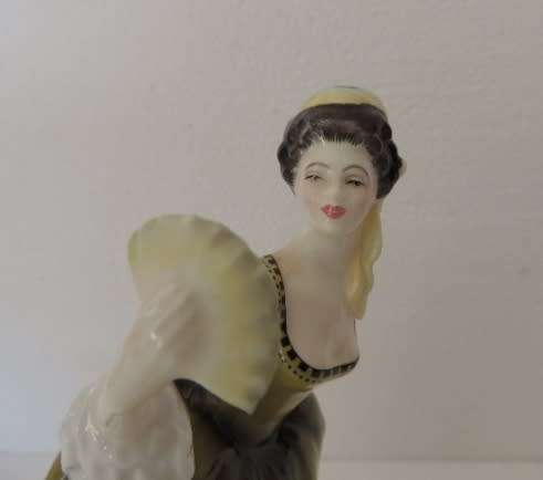 ROYAL DOULTON FIGURINE - "SIMONE" HN 2378