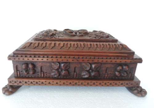 EXQUISITELY CARVED TEAK BOX ON PAW FEET