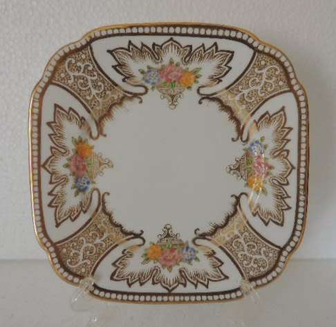 ROYAL ALBERT TRIO - UNNAMED - MAGNIFICENT