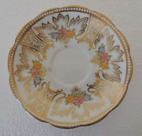 ROYAL ALBERT TRIO - UNNAMED - MAGNIFICENT