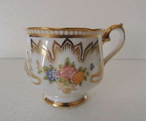 ROYAL ALBERT TRIO - UNNAMED - MAGNIFICENT