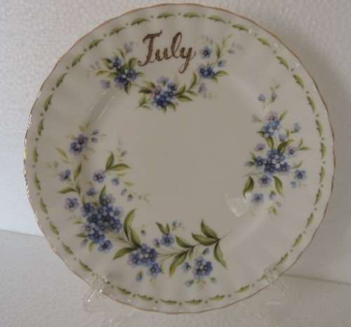 ROYAL ALBERT FLOWER OF THE MONTH TRIO JULY - "FORGET-ME-NOT"