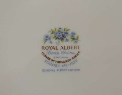 ROYAL ALBERT FLOWER OF THE MONTH TRIO JULY - "FORGET-ME-NOT"