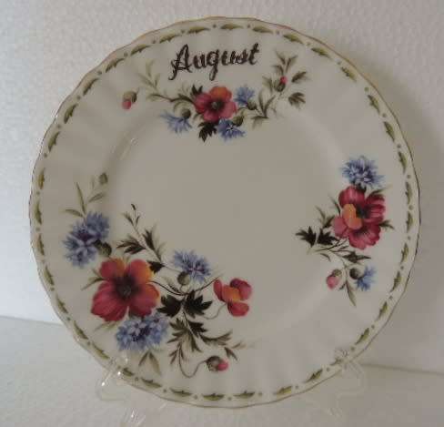 ROYAL ALBERT FLOWER OF THE MONTH TRIO AUGUST - "POPPY"