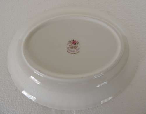 ROYAL ALBERT SERVING BOWL - "LAVENDER ROSE"