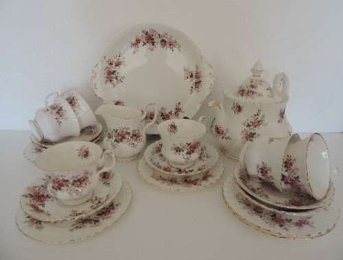 ROYAL ALBERT TEA SET WITH LARGE TEA POT - "LAVENDER ROSE" Reserved for MAGBEZ