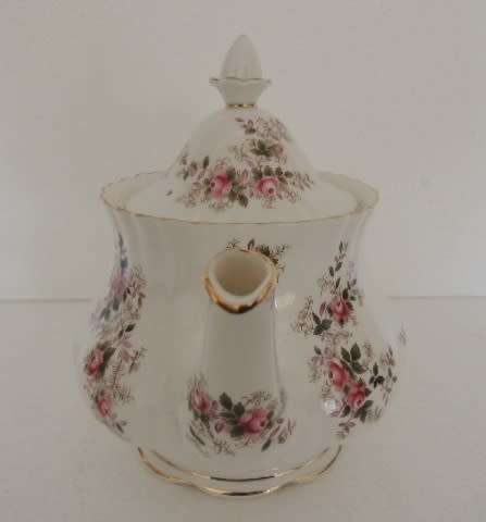 ROYAL ALBERT TEA SET WITH LARGE TEA POT - "LAVENDER ROSE" Reserved for MAGBEZ