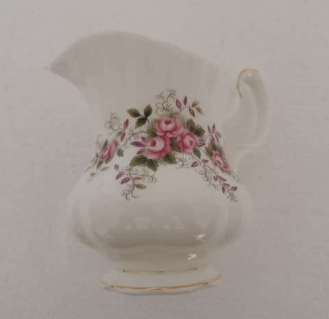 ROYAL ALBERT TEA SET WITH LARGE TEA POT - "LAVENDER ROSE" Reserved for MAGBEZ