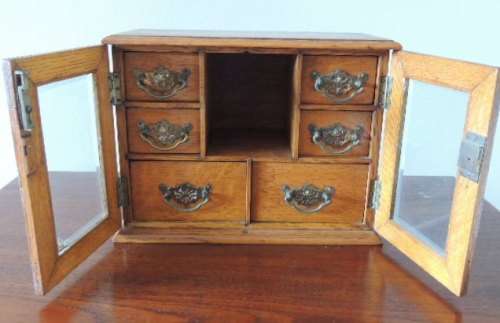 OAK HUMIDOR 1920's - PLEASE READ HIDDEN MESSAGES FOUND ON THE DRAWERS!