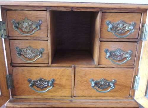 OAK HUMIDOR 1920's - PLEASE READ HIDDEN MESSAGES FOUND ON THE DRAWERS!