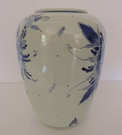 LARGE DELFT VASE SIGNED